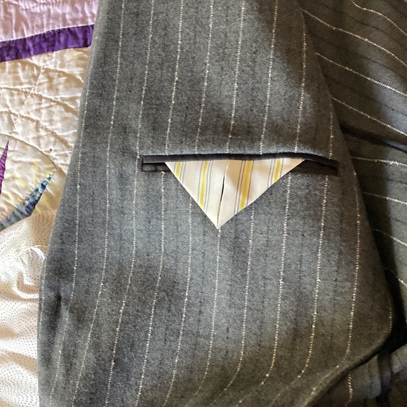 Men’s Suit. Medium size. Custom made. SSEINSE. Modern. Charcoal with pinstripes - Picture 3 of 6